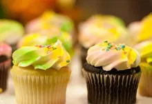 cupcakes sprinkles dessert icing 1920x1440 wallpaper Art HD Wallpaper